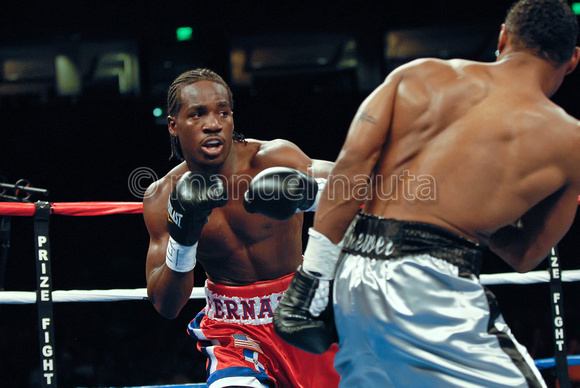 Grady Brewer 4th round knock out over Fernando Guerrero
